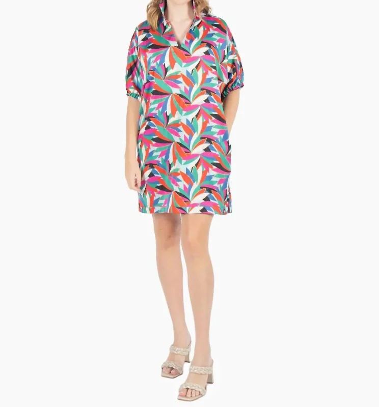 Chic Urban Fashion Look Poppy Dress In Poinsettia Party