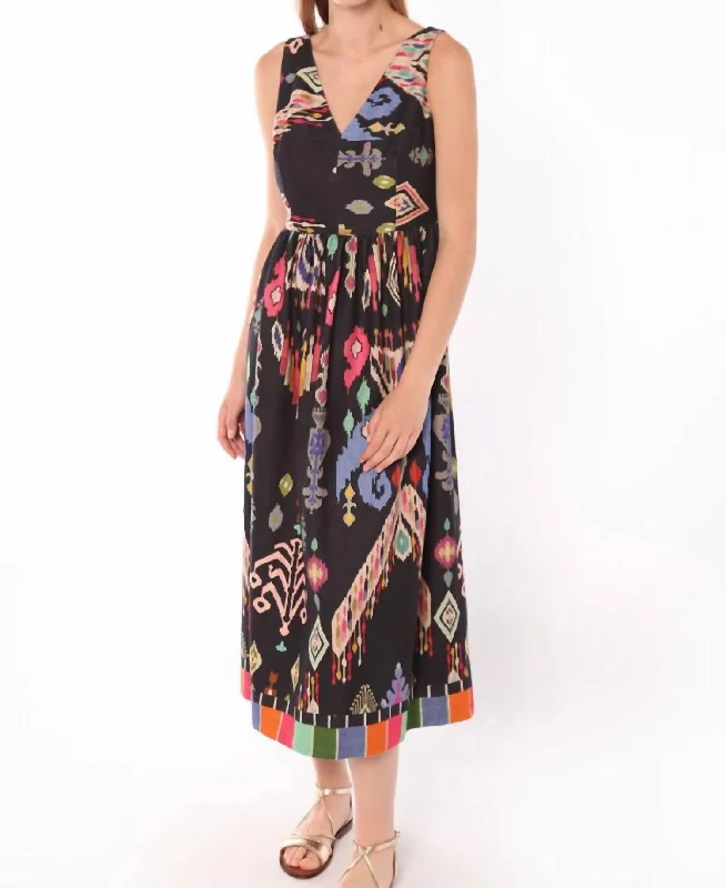 Chic And Comfortable Dominique Dress In Black