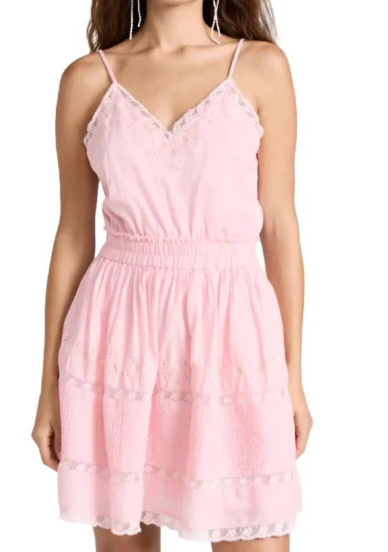 Relaxed Style Chanteline Dress In Millennial Pink