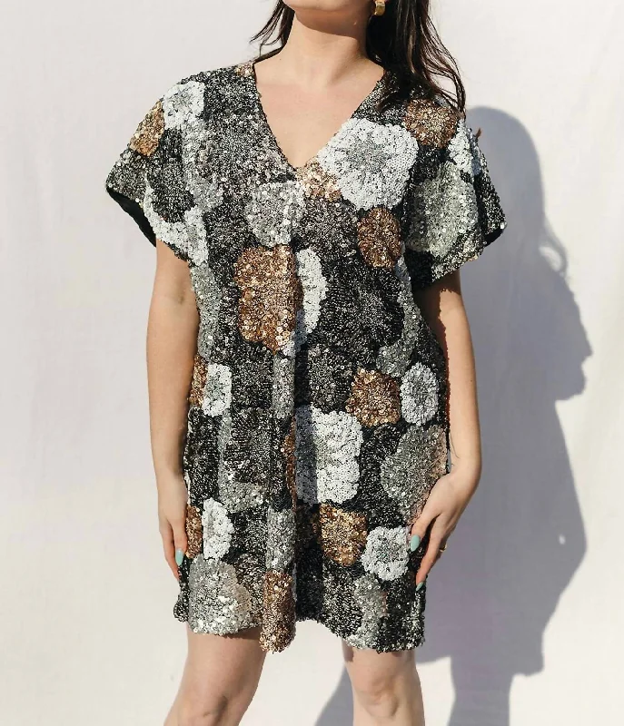 New Styles Just In Midnight Memories Dress In Multi