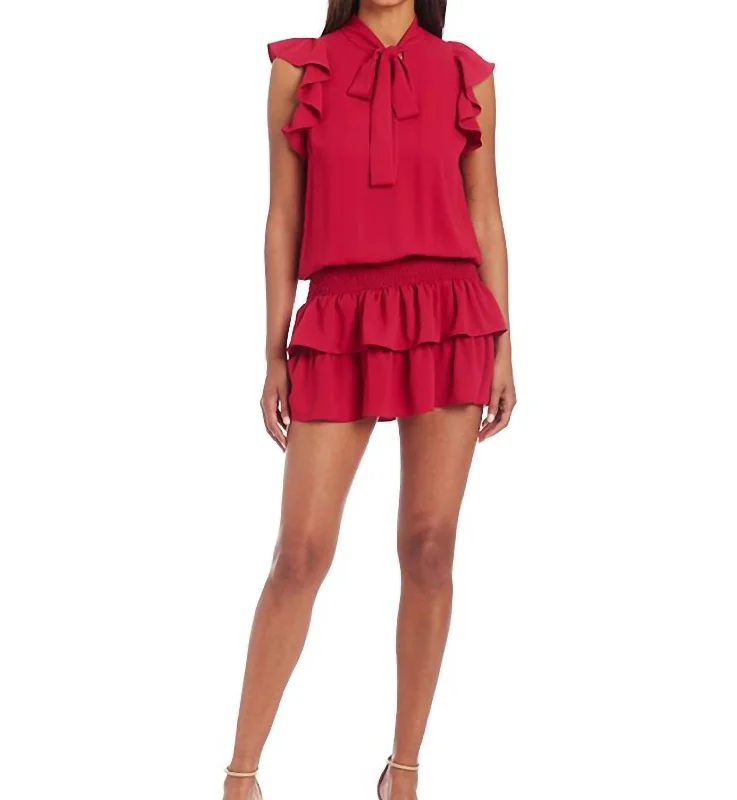 Fashion Forward Essen Dress In Red