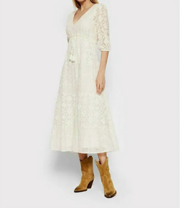 Modern Chic Discounts Tulum Dress In Cream