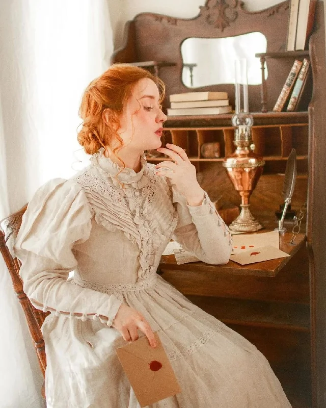 Flash Discount MARY 18 | VINTAGE LINEN DRESS GOWN