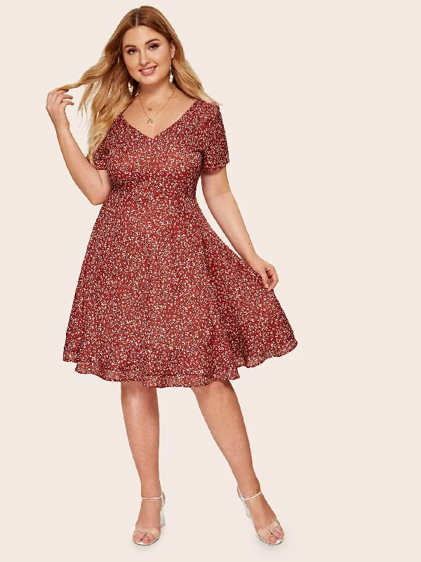 Top Deals Plus Ditsy Floral Dress