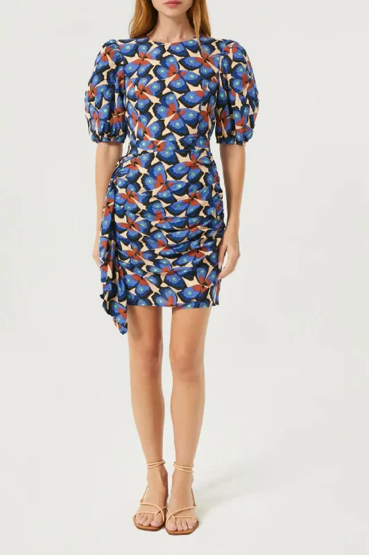 Summer Deals Pia Dress In Cream Papillon