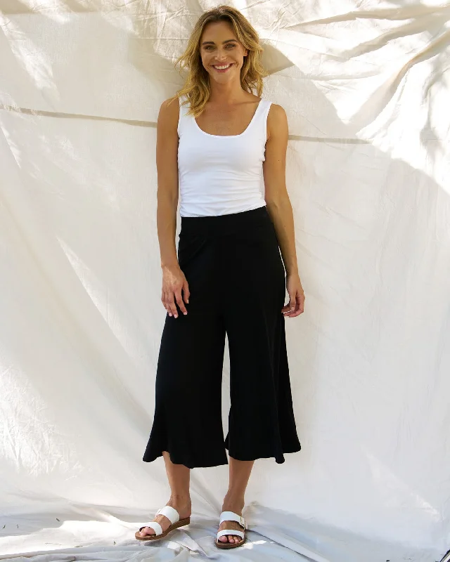 Budget-Friendly Fashion Betty Basics Crystal Crop Jogger Black