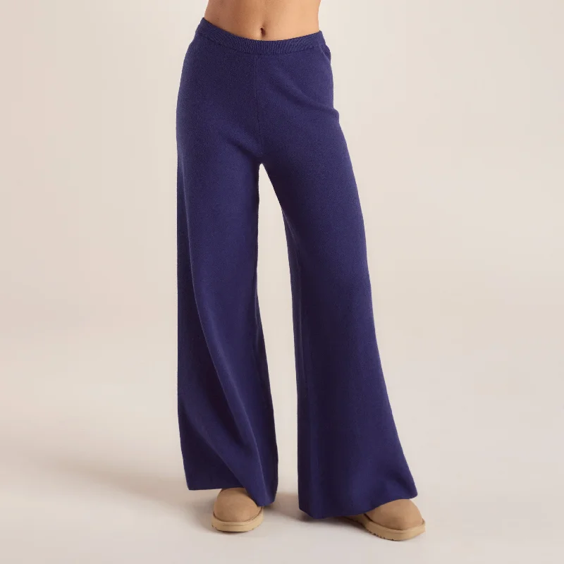 Bold Style Discounts Logo Knitted Trousers - Navy