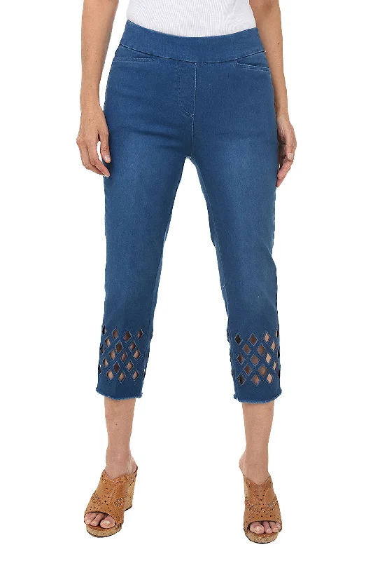 Elegant Fashion Offers Diamond Cut-Out Denim Capri Pant