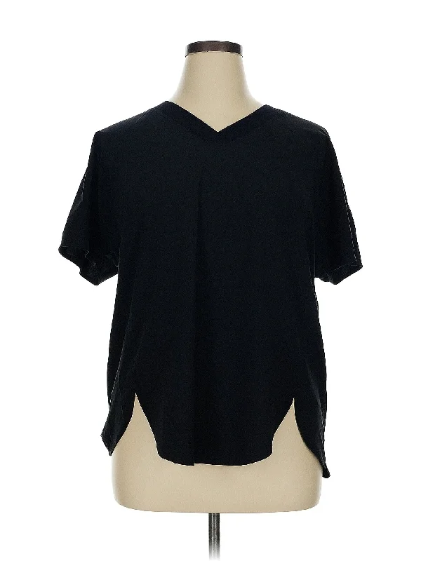 Fashion Forward Femininity Short Sleeve Top