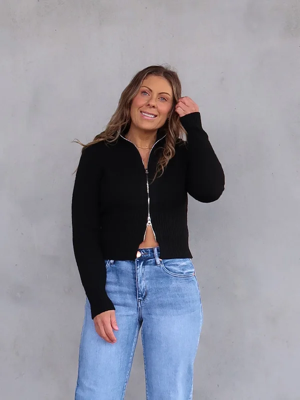 Eclectic Fashion Agatria Knit- Black