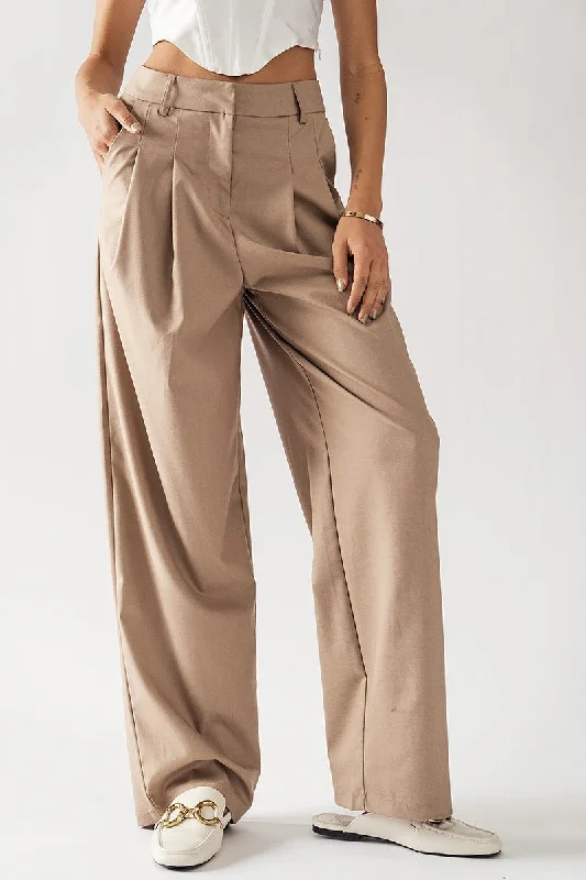 Women Apparel Trend: Notes Women's Jeans Loop Pleated Pants