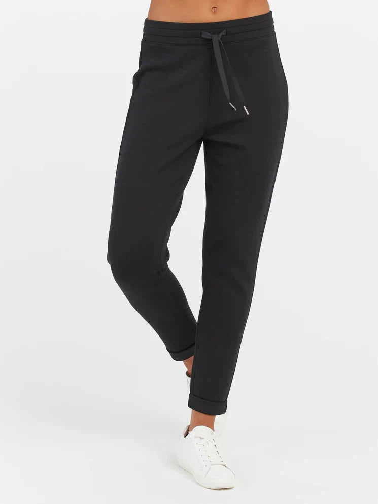 Clothing Woman AirEssentials Tapered Leg Pants