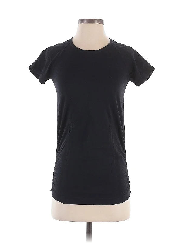Season Appropriate Women's Collection Active T Shirt